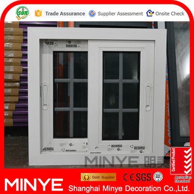 REHAU PVC Сдвижное окно Настраиваемое и долговечное с решеткой из нержавеющей стали