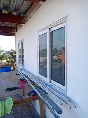 Экономия энергии двойного закаленного стекла UPVC ПВХ скользящие окна Для крыльца винилового стекла окна