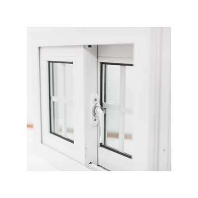 Сдвижные Upvc двойные стеклянные оконные решетки в стеклянную интеграцию для легкого обслуживания